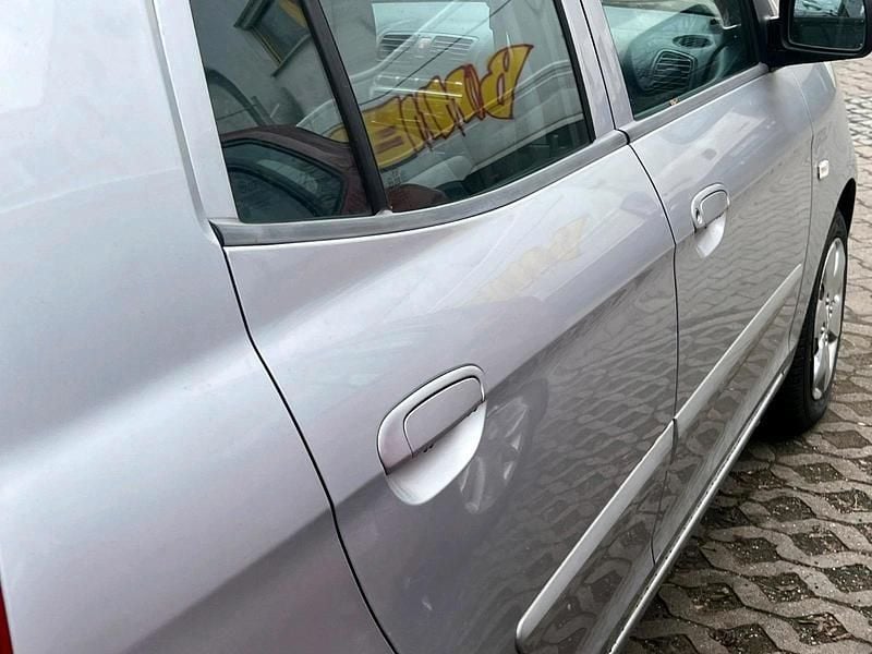 Gebraucht Kia Picanto 65 PS (47 kW) 2005 Silber Kleinwagen