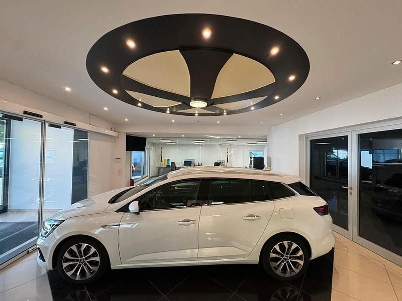 Gebraucht Renault Megane E-Tech 158 PS (116 kW) 2020 Weiss "nacre" Kombi