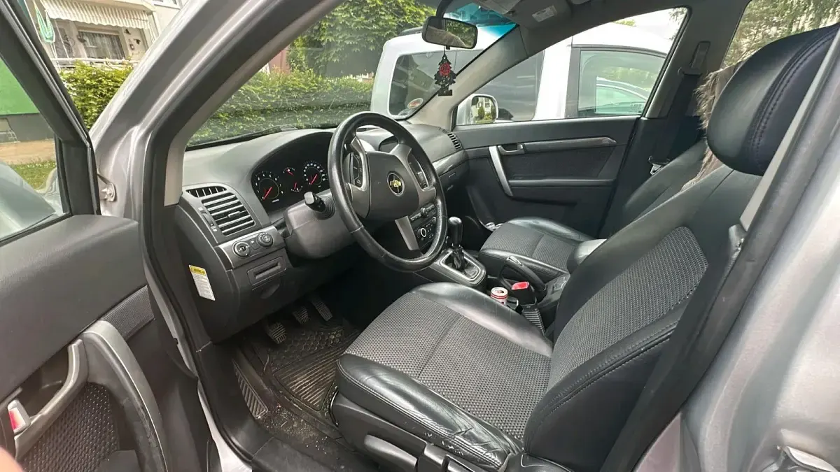 Gebraucht Chevrolet Captiva 136 PS (100 kW) 2010 Silber SUV