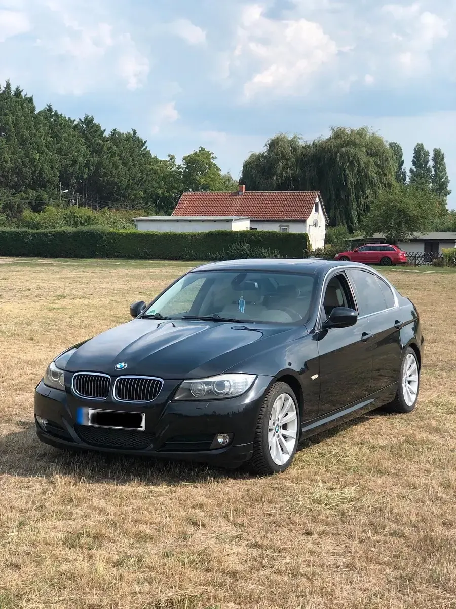 Gebraucht BMW 330 245 PS (180 kW) 2009 Schwarz Limousine