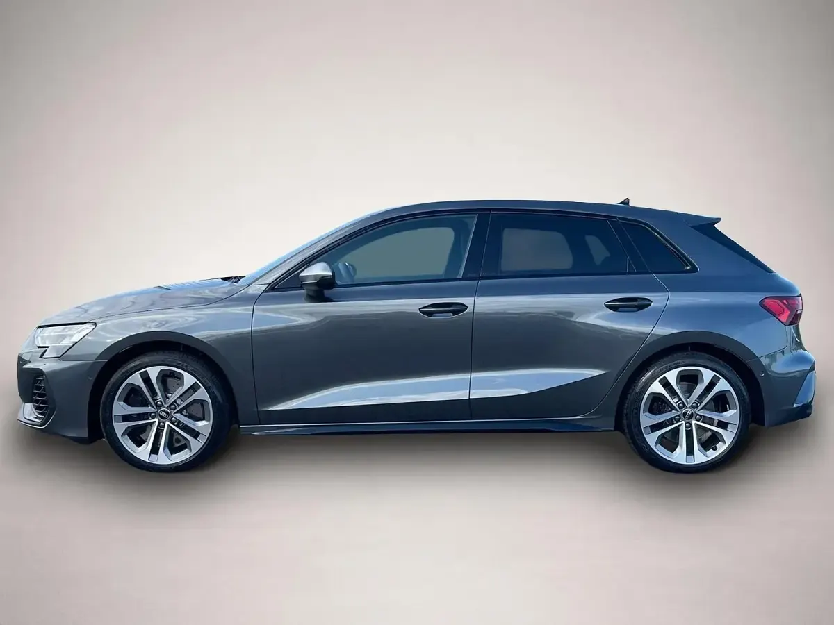 Neu Audi S3 S-Line 333 PS (244 kW) 2026 Manufacturer Limousine