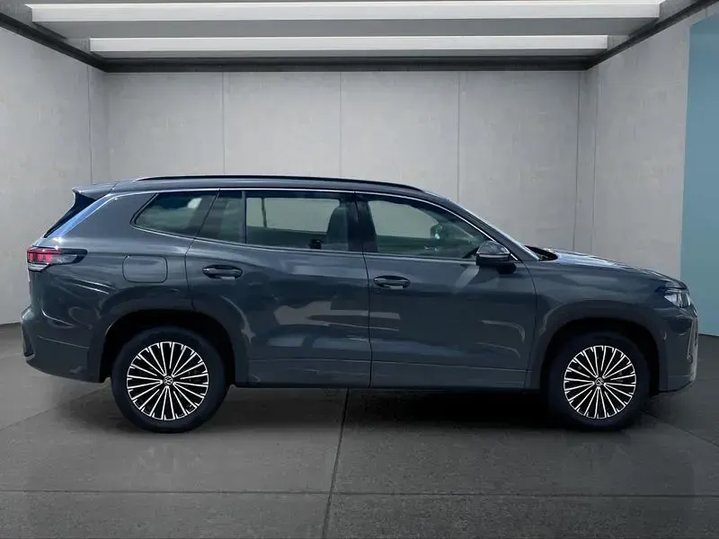 Gebraucht VW Tayron 193 PS (141 kW) 2025 Grau SUV