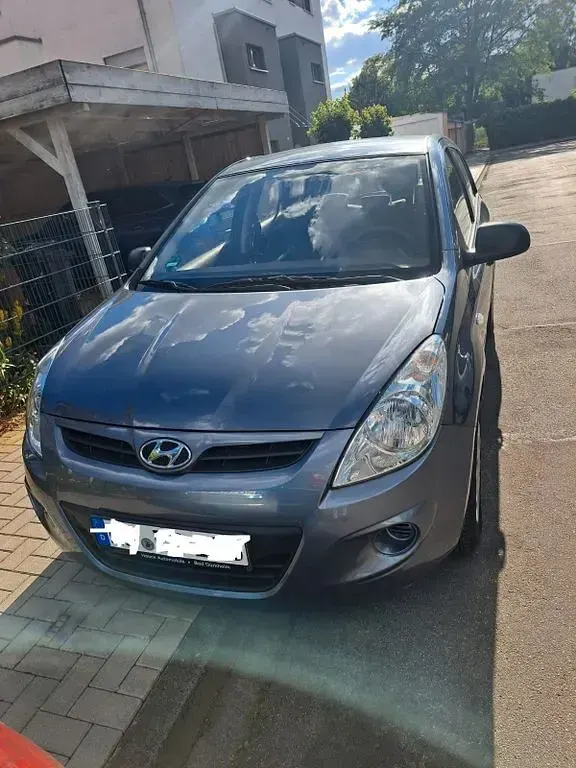 Gebraucht Hyundai i20 Classic 77 PS (56 kW) 2010 Grau Kleinwagen