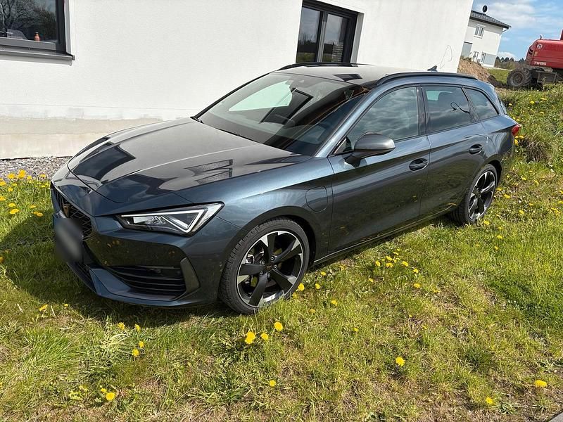 Second-hand Cupra Leon 150 CP (110 kW) 2023 Gri Break