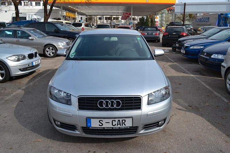 Gebraucht Audi A3 Attraction 102 PS (75 kW) 2005 Silber Kleinwagen