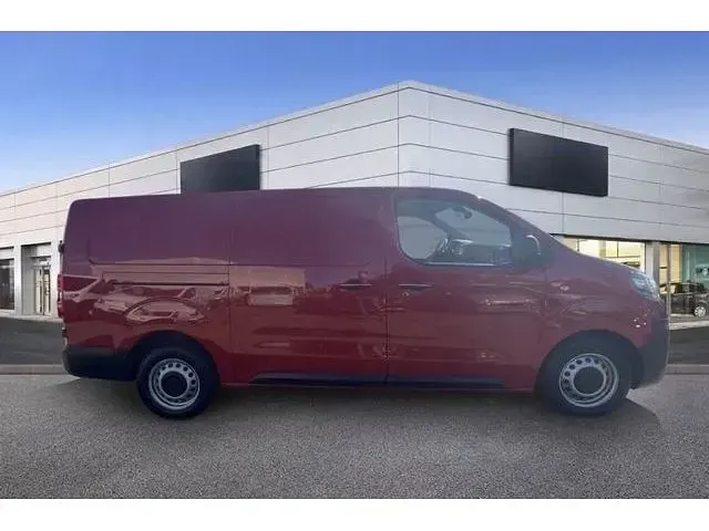 Occasion Citroën Jumpy 179 ch (131 kW) 2023 Rouge Monospace