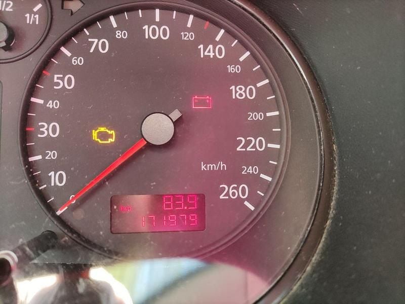 Second-hand Audi A3 Ambition 102 CP (75 kW) 2002 Albastru Hatchback