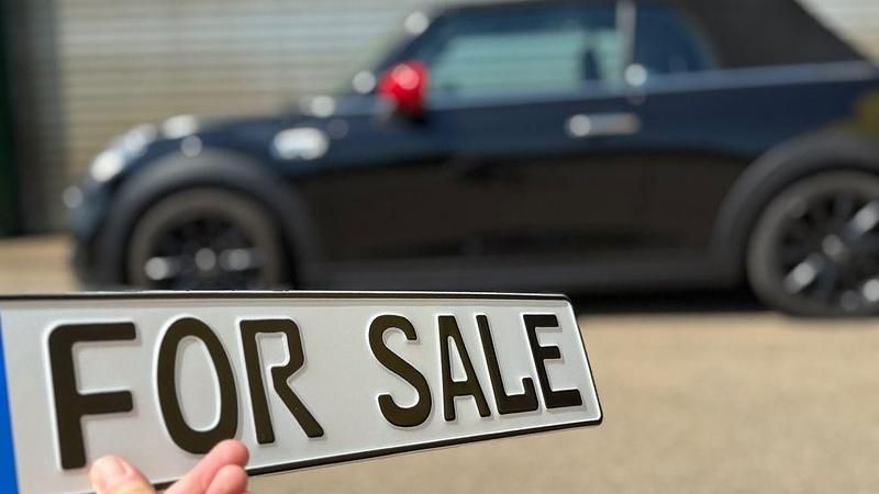 Schwarz Gebraucht 2016 Mini Cooper S Kleinwagen | 18.499 € (Etwas zu teuer) - Bild 1/4