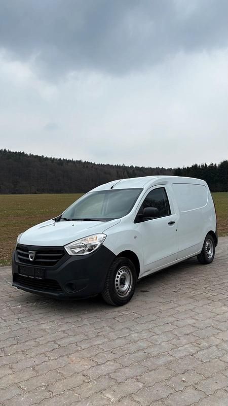 Gebraucht Dacia Dokker 102 PS (75 kW) 2017 Weiß Van / Kleinbus