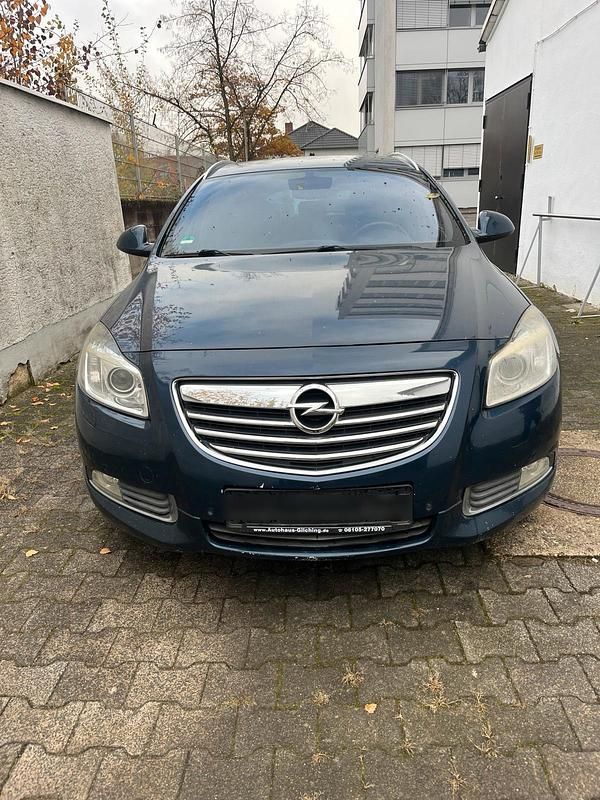 Blau Gebraucht 2010 Opel Insignia Kombi | 2.900 € (Fairer Preis) - Bild 1/4