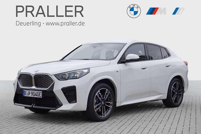 Gebraucht BMW iX2 M Sport 225 kW (306 PS) 2025 Alpinweiß uni SUV