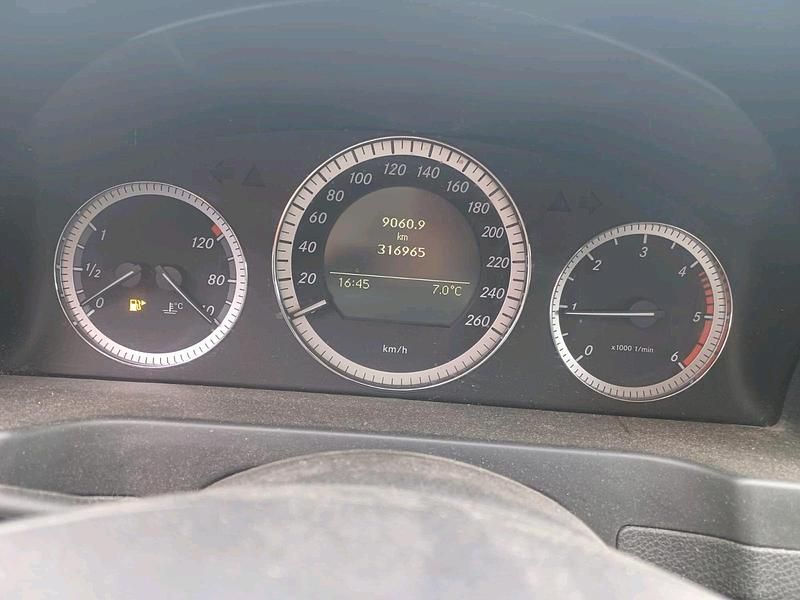 Gebraucht Mercedes C220 170 PS (125 kW) 2009 Grau Kombi