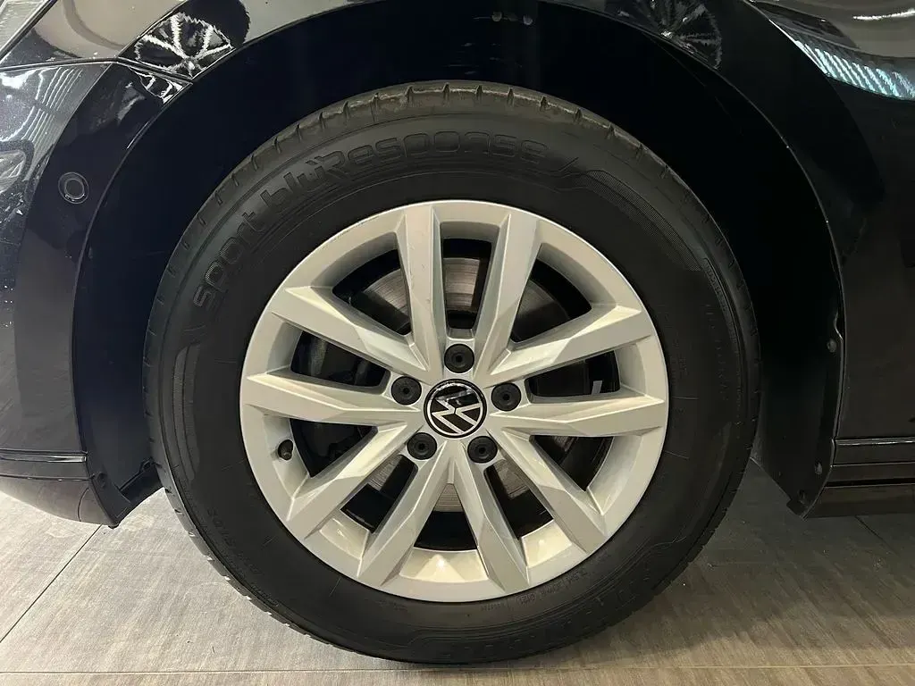 Gebraucht VW Passat 150 PS (110 kW) 2021 Schwarz Limousine