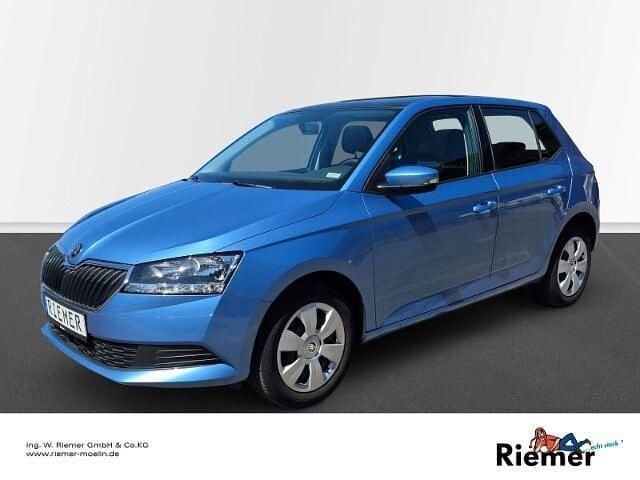 Blau Gebraucht 2018 Skoda Fabia Ambition Limousine | 12.479 € (Fairer Preis) - Bild 1/4