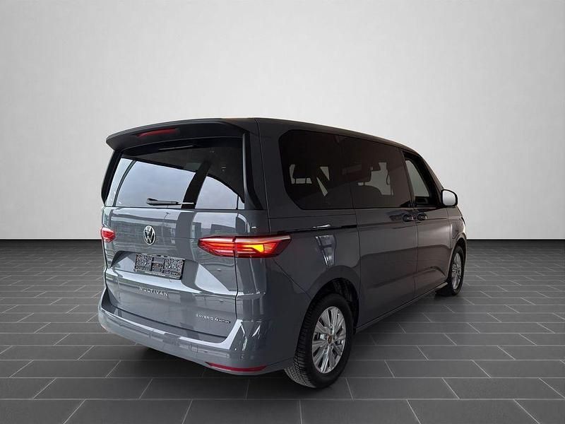 Neu VW Multivan 177 PS (130 kW) 2025 Grau Van