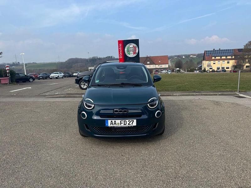 Neu Fiat 500 65 PS (47 kW) 2026 Grün
