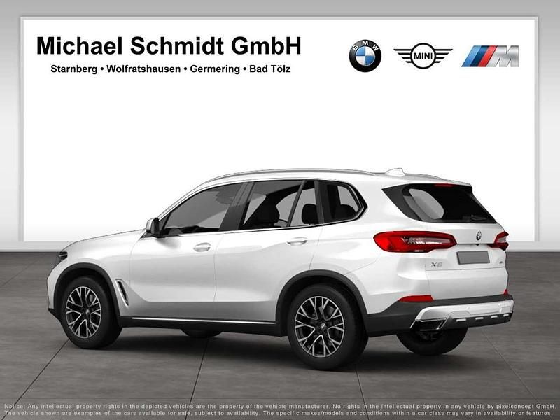 Gebraucht BMW X5 M M Sport 530 PS (389 kW) 2023 Mineralweiß (metallic) SUV