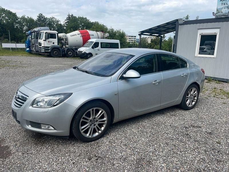 Gebraucht Opel Insignia Edition 179 PS (131 kW) 2009 Silber Limousine