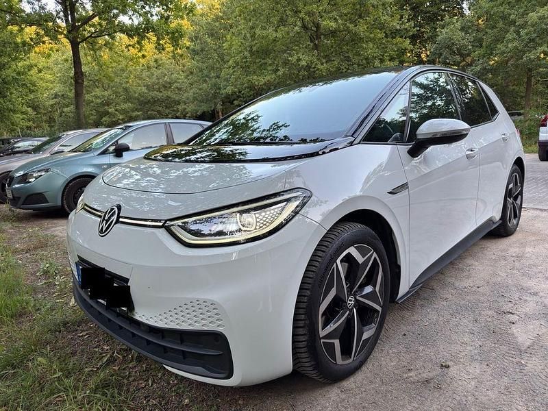 Weiß Gebraucht 2020 VW ID.3 Pro Kleinwagen | 23.900 € - Bild 1/4