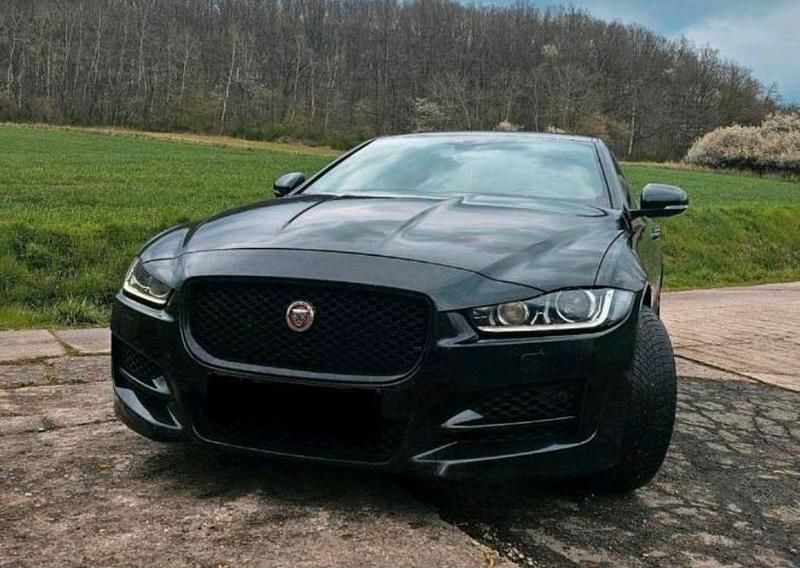 Gebraucht Jaguar XE R-Sport 200 PS (147 kW) 2016 Schwarz Limousine