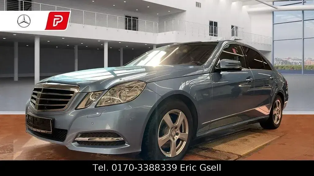 Second-hand Mercedes E250 204 CP (150 kW) 2011 Albastru Berlinǎ