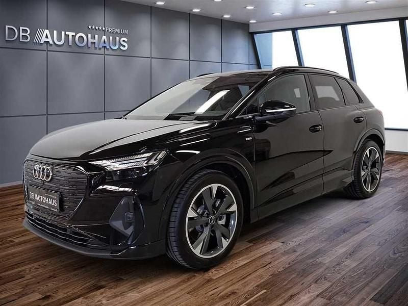 Schwarz Gebraucht 2024 Audi Q4 e-tron S-Line SUV | 42.870 € (Guter Preis) - Bild 1/4