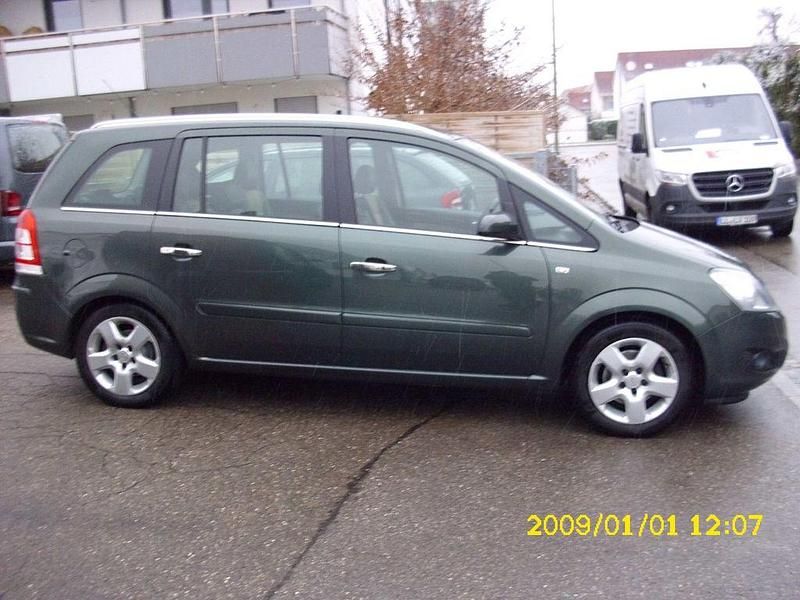 Gebraucht Opel Zafira Innovation 140 PS (102 kW) 2009 Grün Van / Kleinbus
