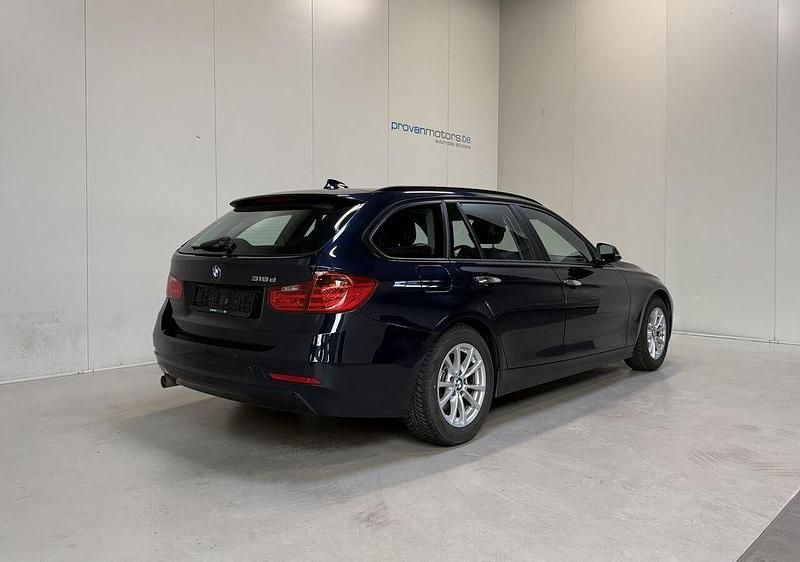 Gebraucht BMW 318 136 PS (100 kW) 2014 Blau Kombi