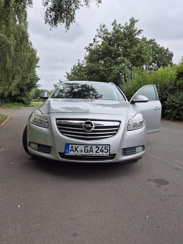 Gebraucht 2011 Opel Insignia Design Edition Kombi | 3.500 € - Bild 1/4
