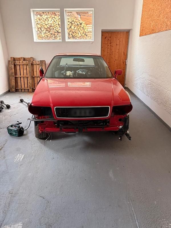 Rot Gebraucht 1991 Audi 80 Limousine | 2.250 € - Bild 1/4