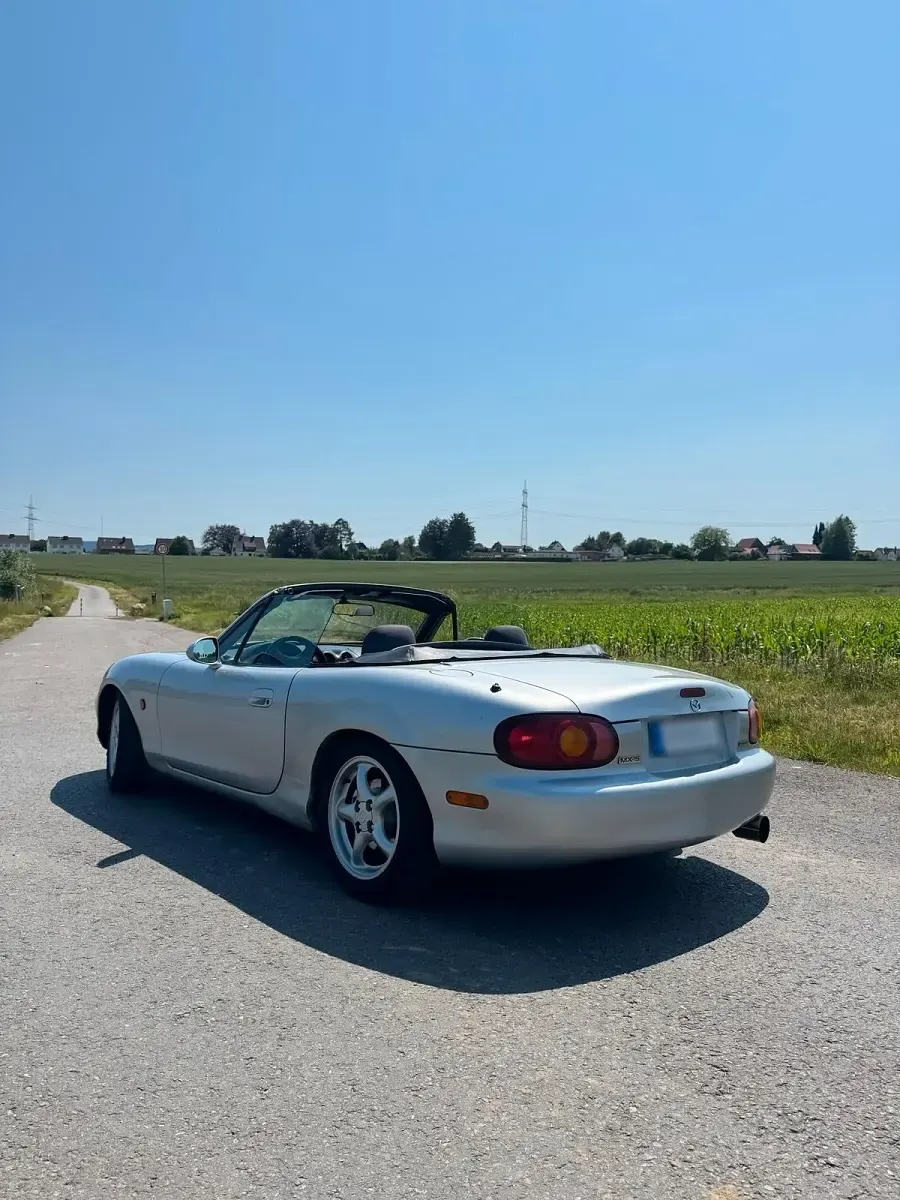 Gebraucht Mazda MX5 110 PS (80 kW) 1999 Silber Cabrio