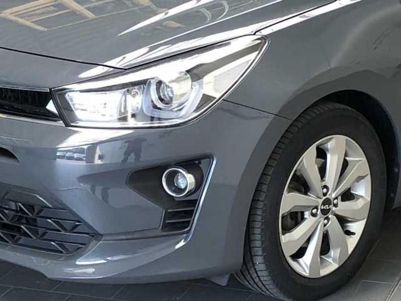 Gebraucht Kia Rio Vision 101 PS (74 kW) 2021 Perennialgrau (metallic) Limousine