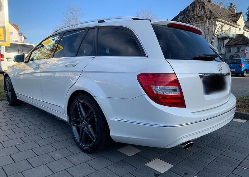 Gebraucht Mercedes C250 204 PS (150 kW) 2012 Weiß Kombi