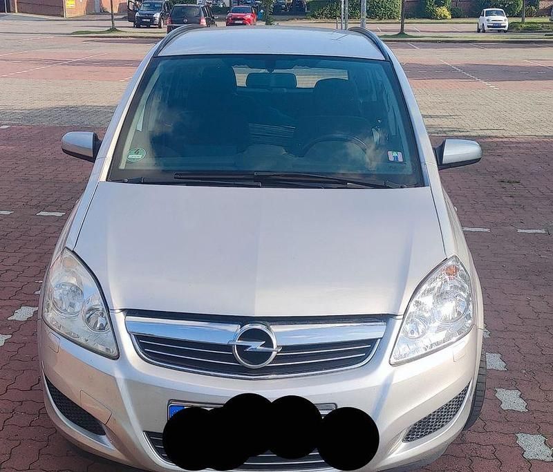 Silber Gebraucht 2009 Opel Zafira Edition Van / Kleinbus | 950 € (Superpreis) - Bild 1/4