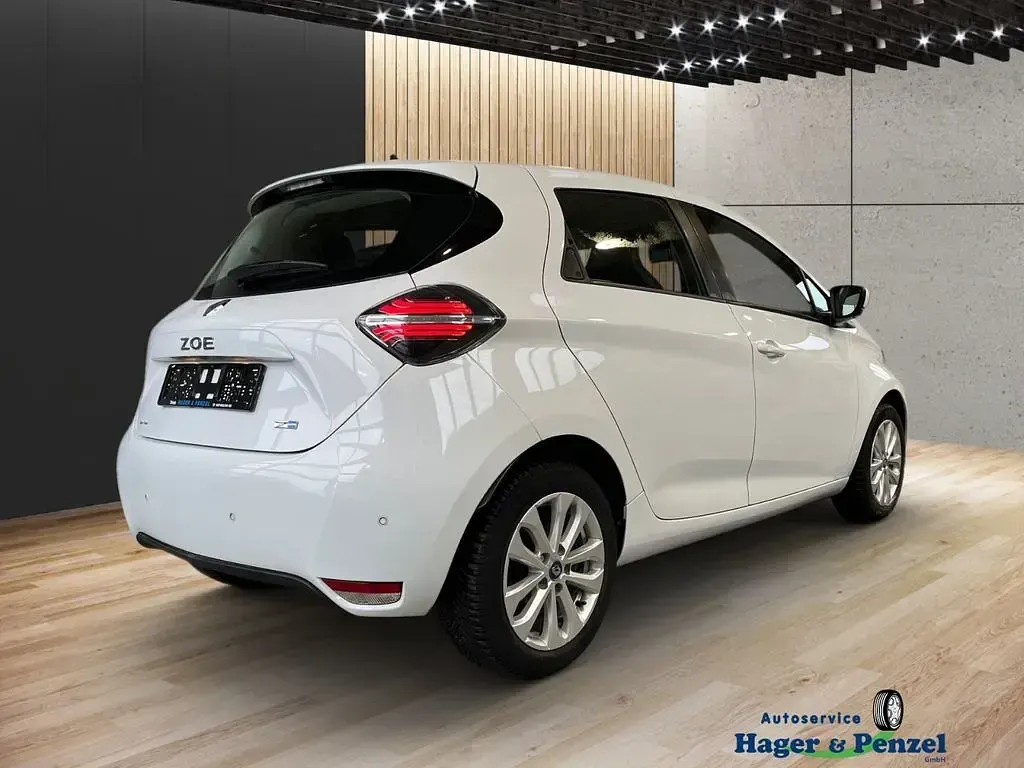 Używany Renault Zoe Experience 80 kW (110 KM) 2021 Biały Hatchback