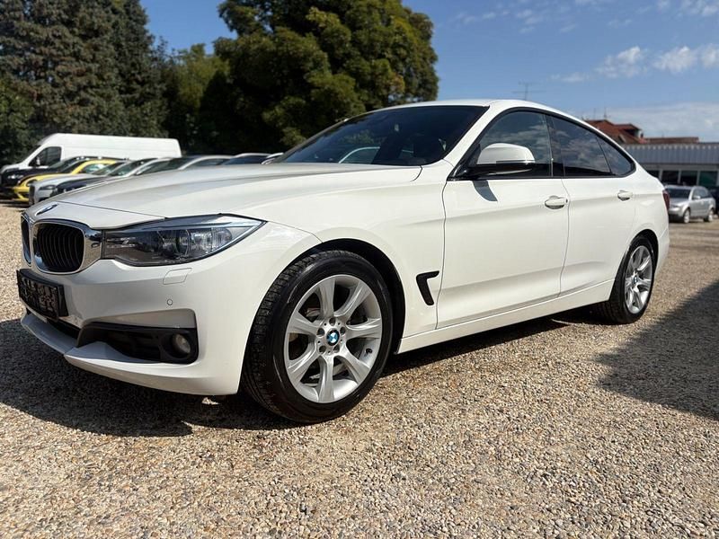 Gebraucht BMW 318 Shadowline 143 PS (105 kW) 2013 Weiß Limousine