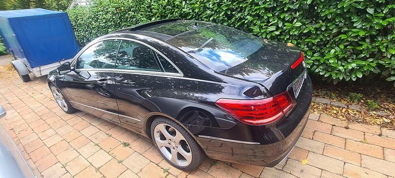 Gebraucht Mercedes E320 Sport 272 PS (200 kW) 2015 Schwarz Coupé