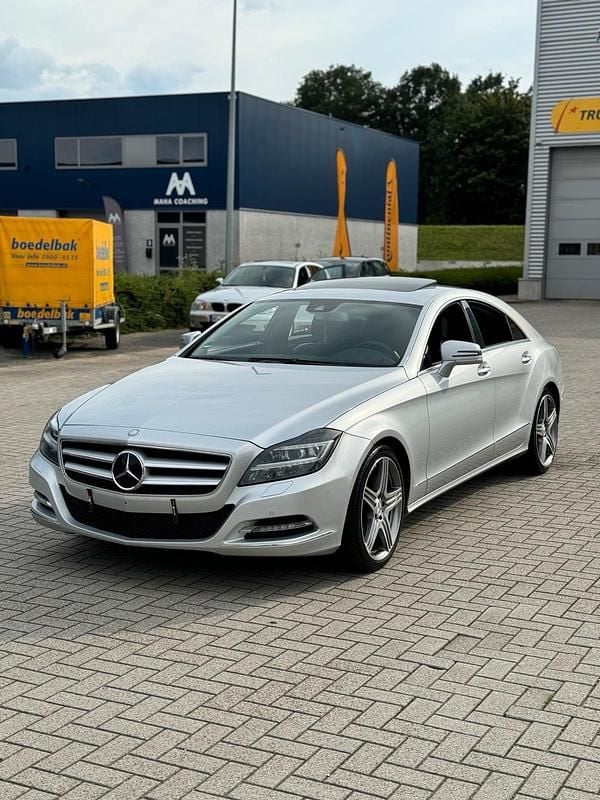 Grau Gebraucht 2014 Mercedes CLS350 Limousine | 18.999 € (Fairer Preis) - Bild 1/4
