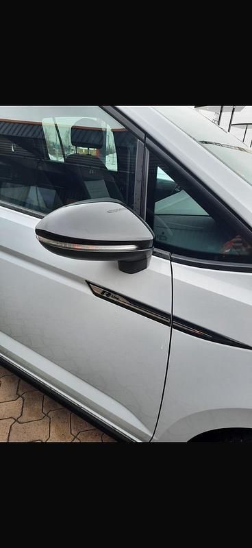 Gebraucht VW Touran Highline 190 PS (139 kW) 2018 Weiß Van / Kleinbus