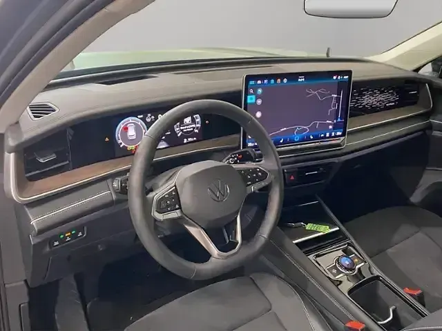Usado VW Tayron Elegance 193 CV (141 kW) 2025 Gris SUV