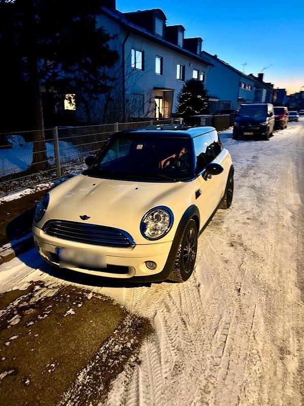 Gebraucht Mini Cooper 120 PS (88 kW) 2010 Weiß Kleinwagen