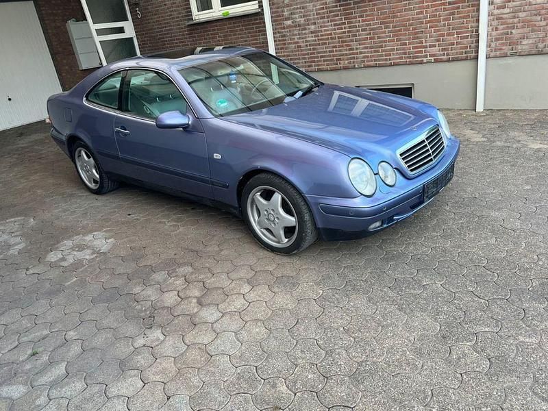 Gebraucht Mercedes CLK320 218 PS (160 kW) 1999 Blau Coupé