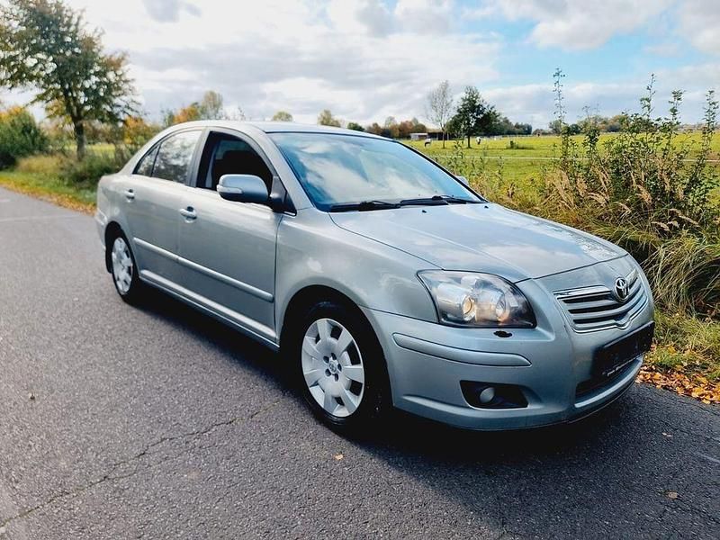 Silber Gebraucht 2008 Toyota Avensis Limousine | 2.950 € (Superpreis) - Bild 1/4