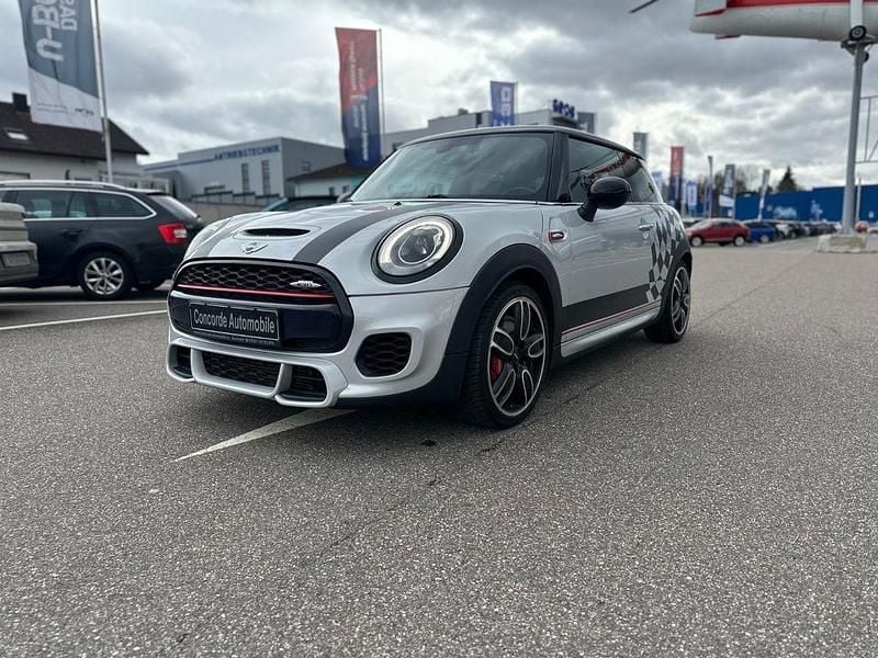 Gebraucht Mini John Cooper Works 231 PS (169 kW) 2017 Silber Kleinwagen