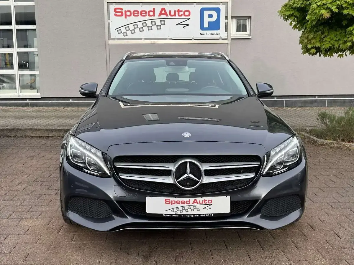 Gebraucht Mercedes C220 Avantgarde 170 PS (125 kW) 2016 Grau Limousine