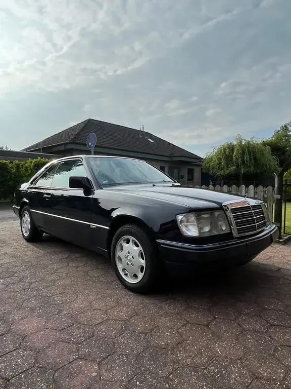 Gebraucht Mercedes 230 Sportline 131 PS (96 kW) 1992 Blau Coupé