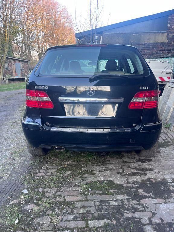 Gebraucht Mercedes B200 140 PS (102 kW) 2009 Schwarz Van / Kleinbus