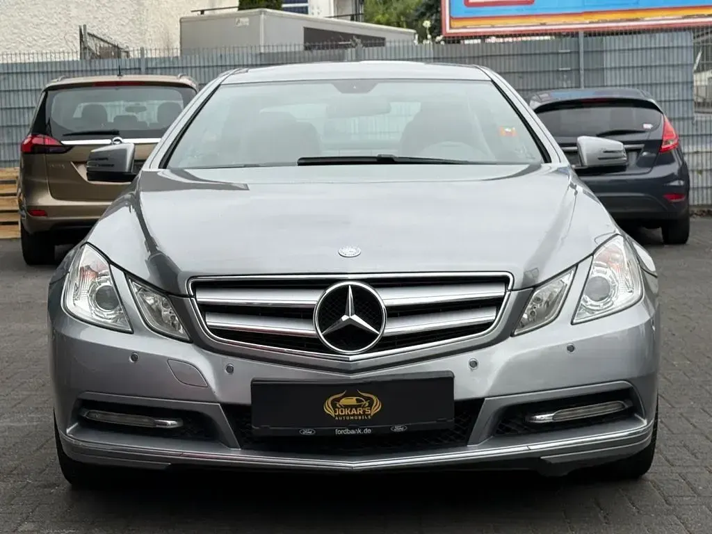 Gebraucht Mercedes E200 184 PS (135 kW) 2013 Silber Coupé