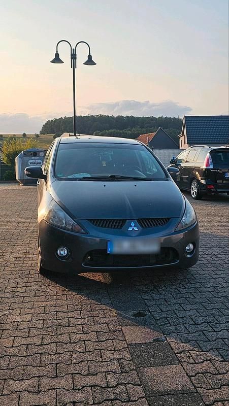 Grau Gebraucht 2005 Mitsubishi Grandis Van / Kleinbus | 1.000 € (Superpreis) - Bild 1/4