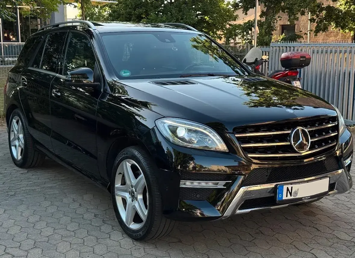 Gebraucht Mercedes ML350 AMG Edition 1 258 PS (189 kW) 2012 Schwarz SUV